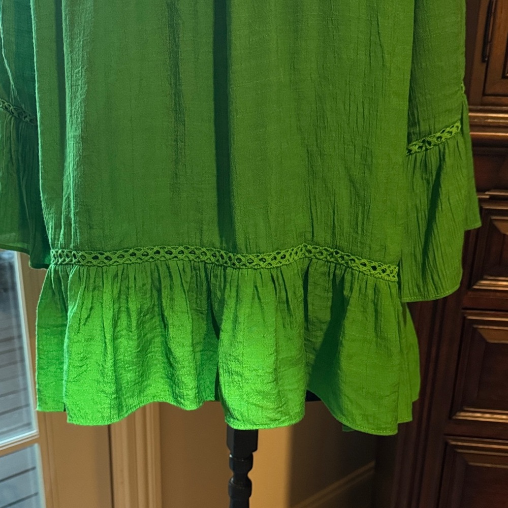 Kelly Green Women's Top with Sleeve & Hem Ruffle - 1X / XL - So Vibrant! - Picture 3 of 11